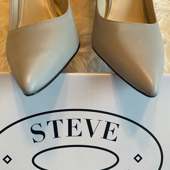 NWT. Grey pumps with shiny rose gold block heel. Sz 9. Never worn! - Picture 7 of 10